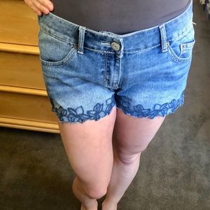 SO Navy Flower Stitching Shorts Size 11